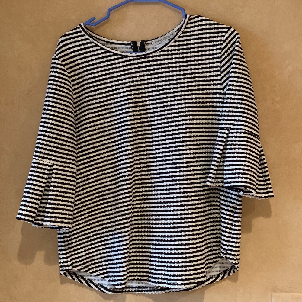 Green Envelope - Black and White top